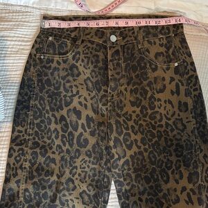 Boutique brand Leopard Print barrel Jeans